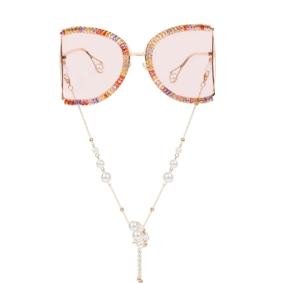 Meghan Fabulous Sunnies - Picture 1 of 6